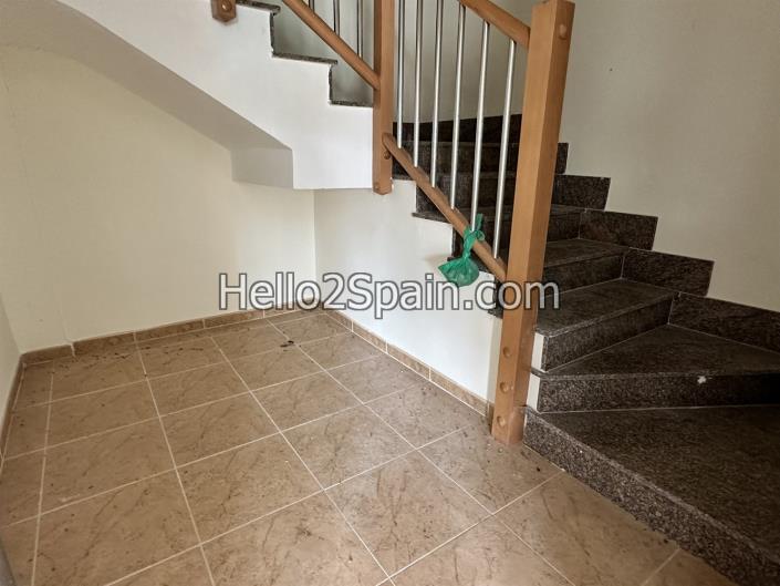 Image No.31-4 Bed Townhouse for sale