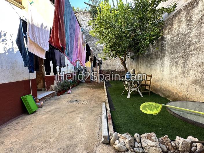 Image No.4-4 Bed Townhouse for sale