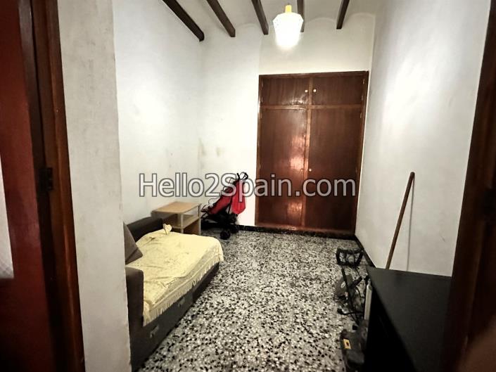 Image No.10-4 Bed Townhouse for sale