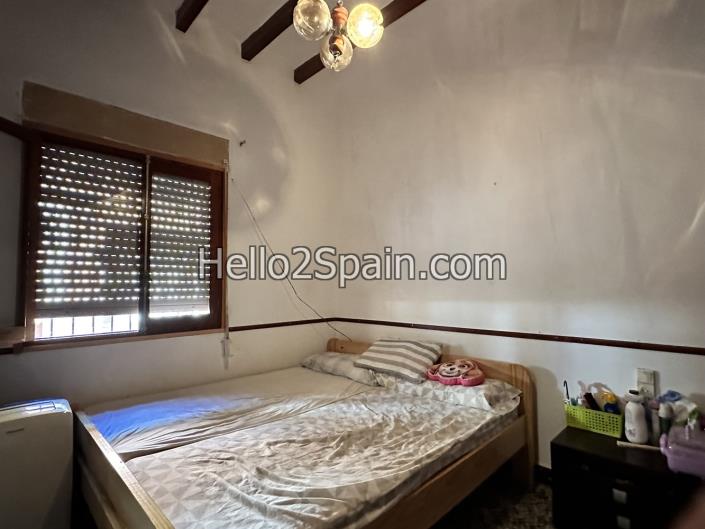 Image No.13-4 Bed Townhouse for sale