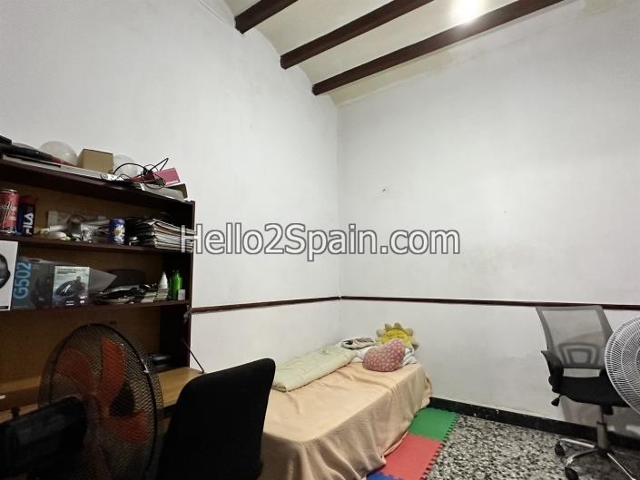 Image No.14-4 Bed Townhouse for sale