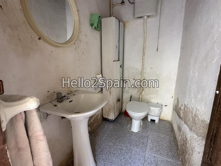 Image No.25-4 Bed Townhouse for sale