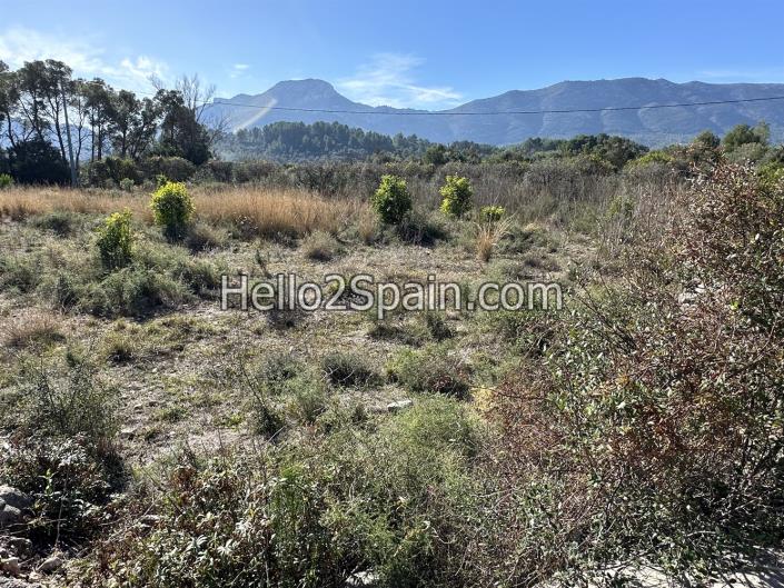 Image No.2-Terre de 4 chambres à vendre à Alcalali