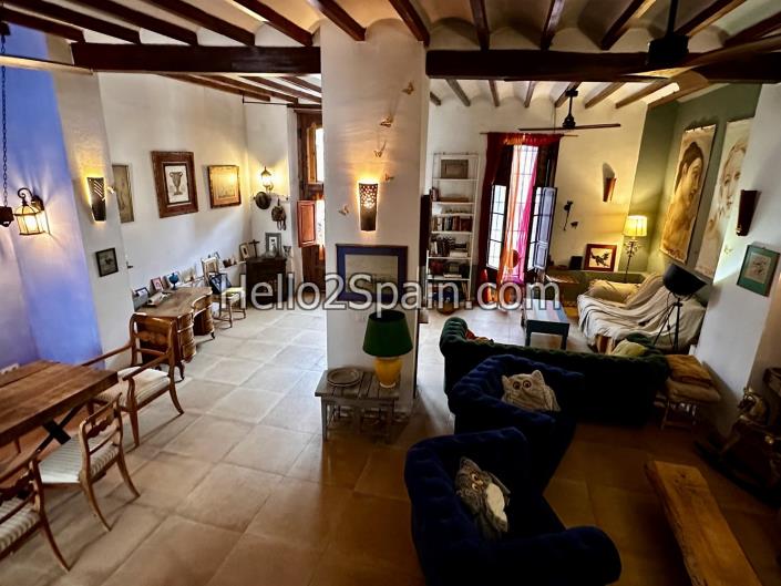 Image No.12-4 Bed Townhouse for sale