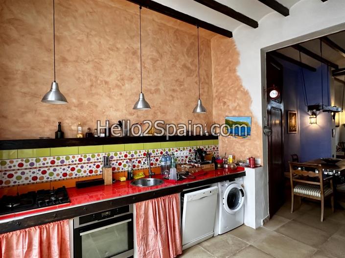 Image No.18-4 Bed Townhouse for sale