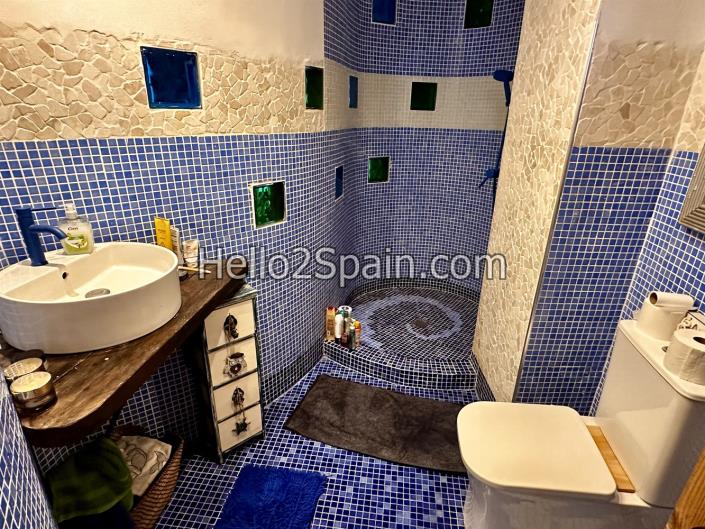 Image No.33-4 Bed Townhouse for sale