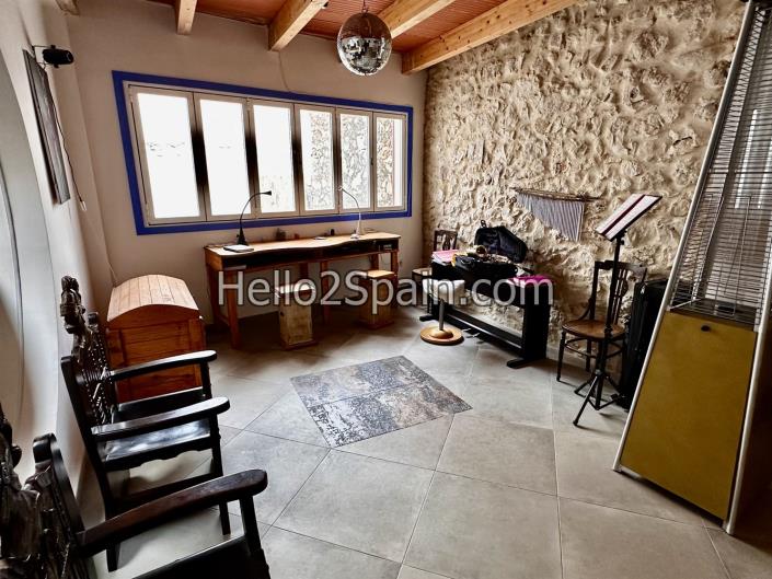 Image No.40-4 Bed Townhouse for sale