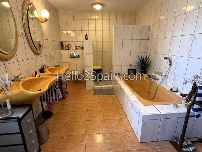 Image No.53-Villa de 5 chambres à vendre à Pego