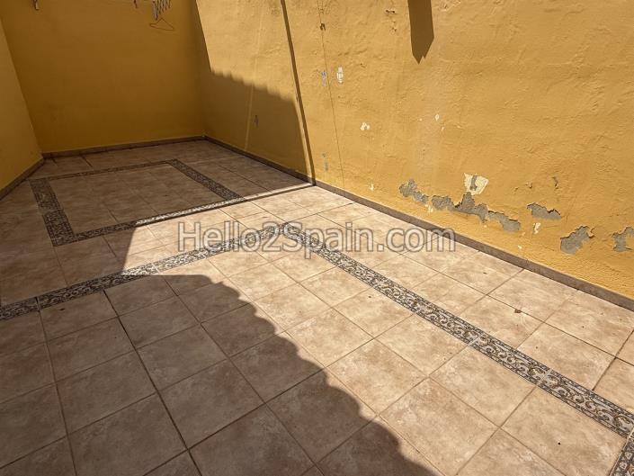 Image No.16-4 Bed Townhouse for sale