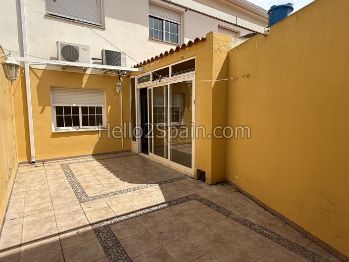Image No.4-4 Bed Townhouse for sale
