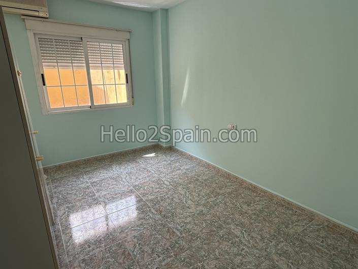 Image No.19-4 Bed Townhouse for sale