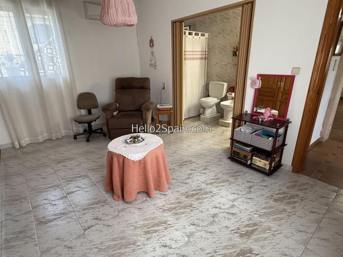 Image No.21-3 Bed Villa / Detached for sale