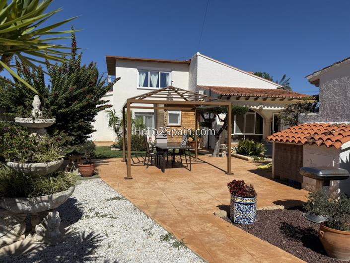 Image No.42-3 Bed Villa / Detached for sale