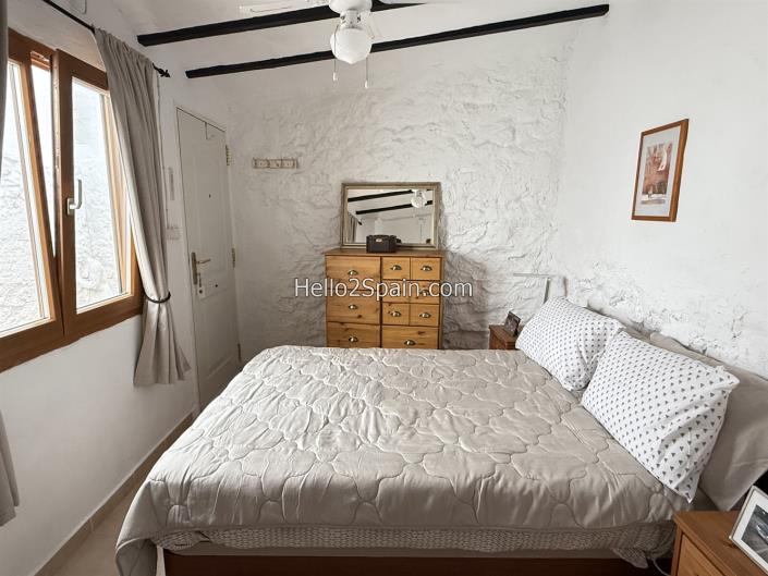 Image No.24-3 Bed Townhouse for sale