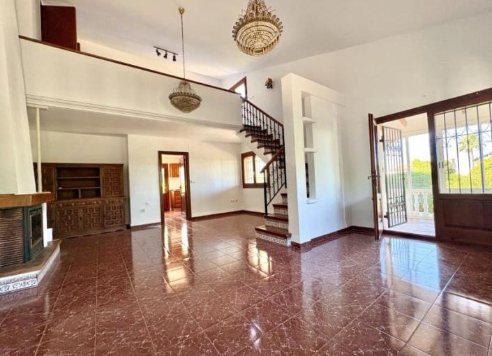 Image No.2-3 Bed Villa for sale