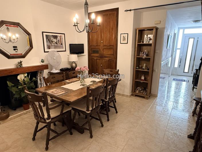 Image No.6-4 Bed Townhouse for sale