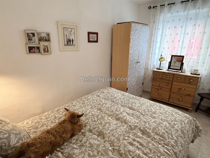 Image No.10-4 Bed Townhouse for sale