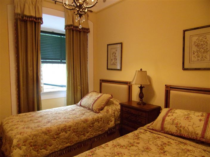 Image No.11-3 Bed Property for sale