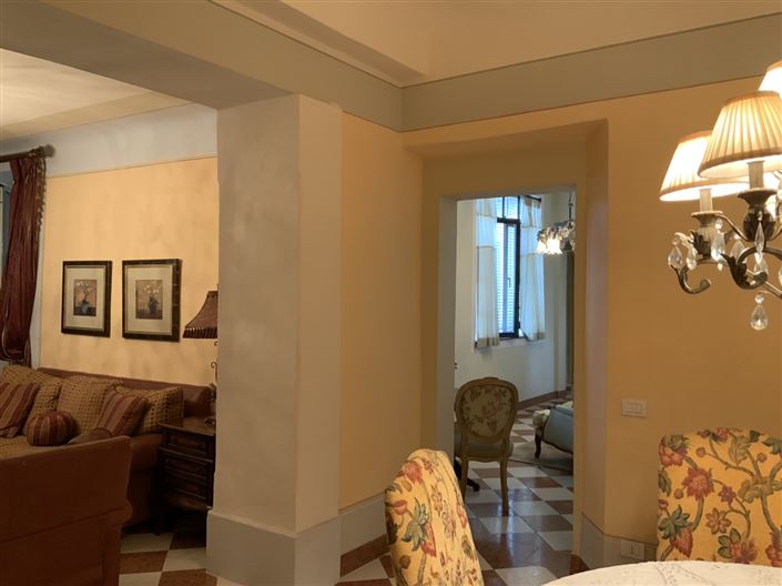 Image No.25-3 Bed Property for sale