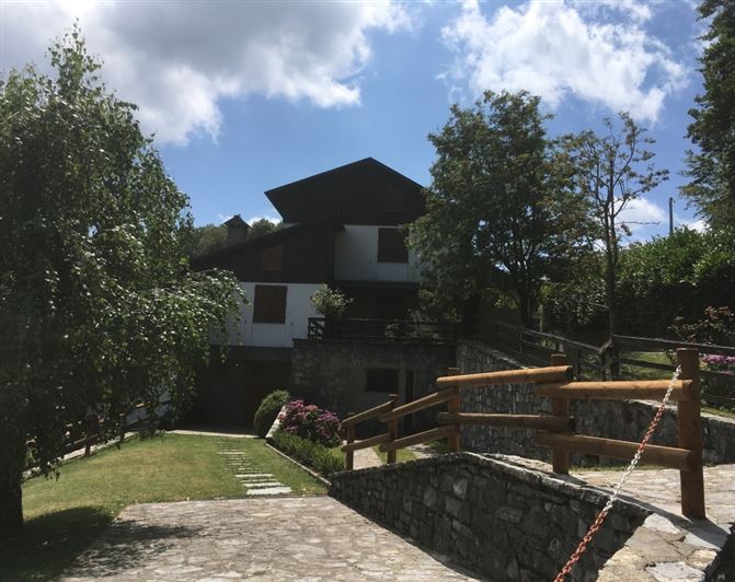 Image No.3-Propriété de 3 chambres à vendre à Lucca