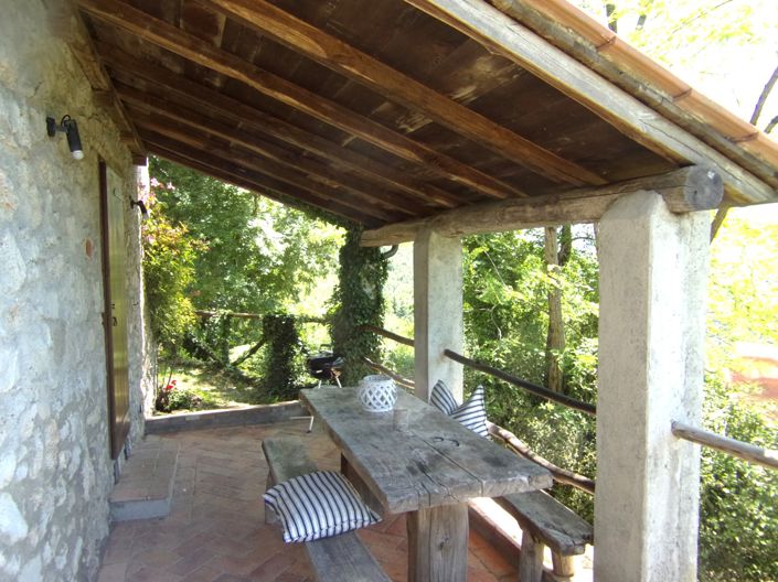 Image No.22-6 Bed Property for sale