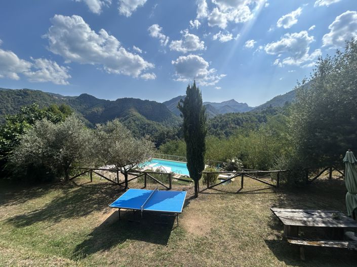 Image No.28-6 Bed Property for sale