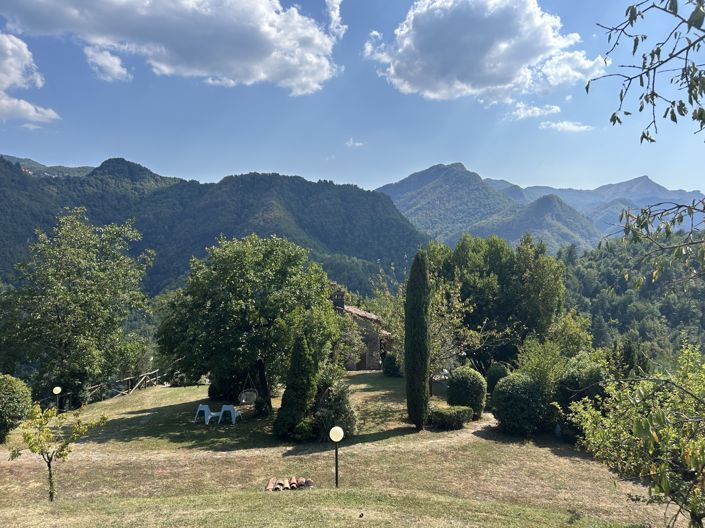 Image No.29-6 Bed Property for sale