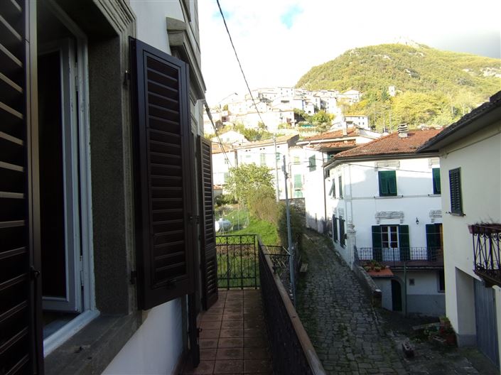 Image No.12-Propriété de 5 chambres à vendre à Bagni di Lucca