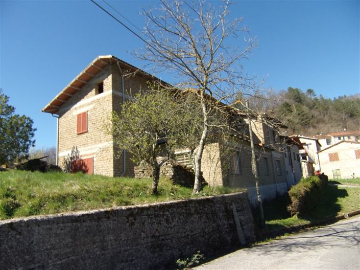 Image No.4-Propriété de 3 chambres à vendre à Gallicano