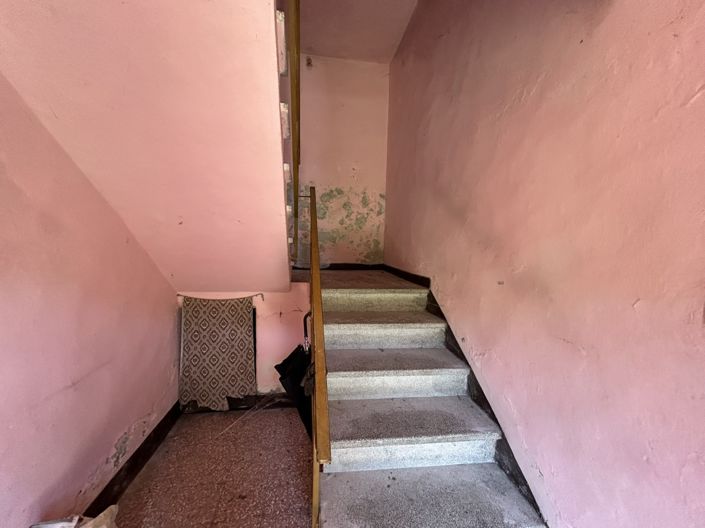 Image No.4-2 Bed Property for sale