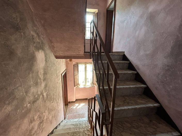 Image No.9-2 Bed Property for sale