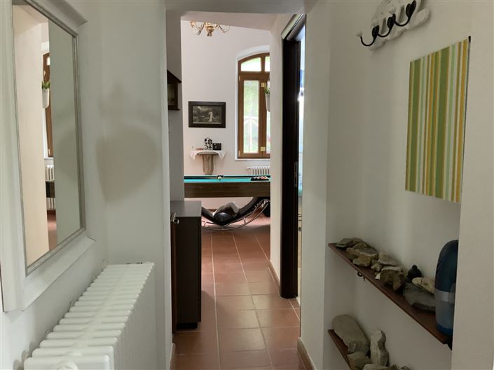 Image No.10-4 Bed Property for sale