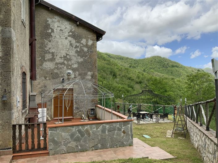 Image No.15-4 Bed Property for sale