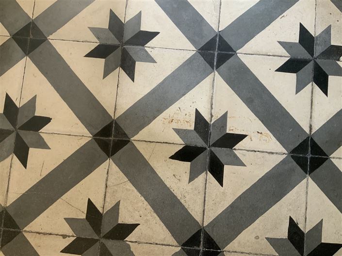 Image No.20-5 Bed Property for sale