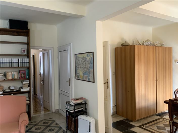 Image No.9-5 Bed Property for sale