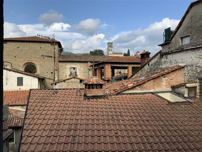 Image No.12-6 Bed Property for sale