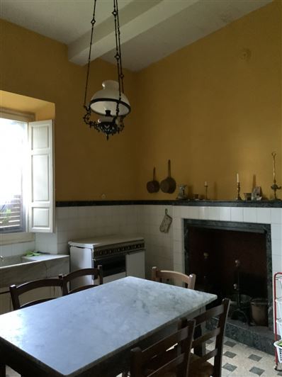 Image No.6-6 Bed Property for sale