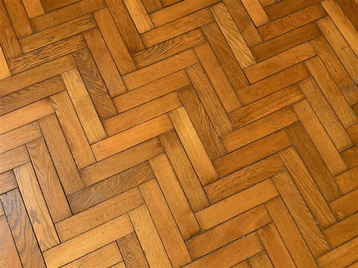 Image No.12-3 Bed Property for sale