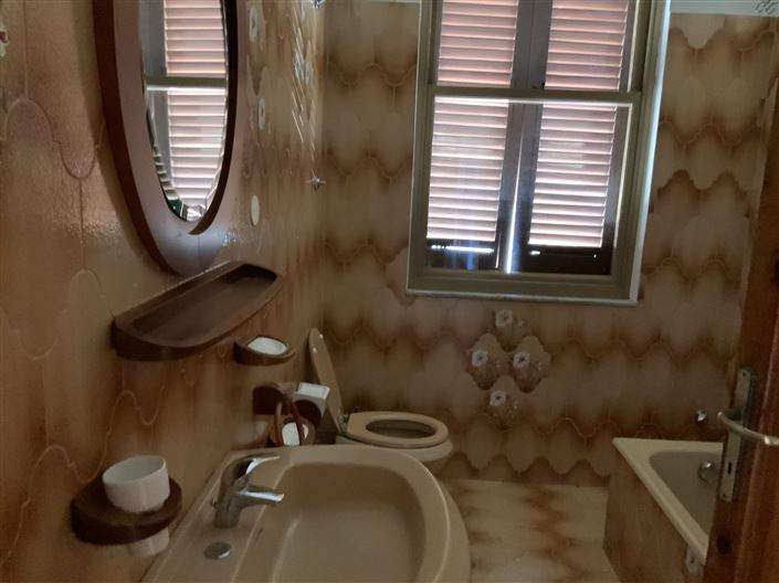 Image No.14-3 Bed Property for sale