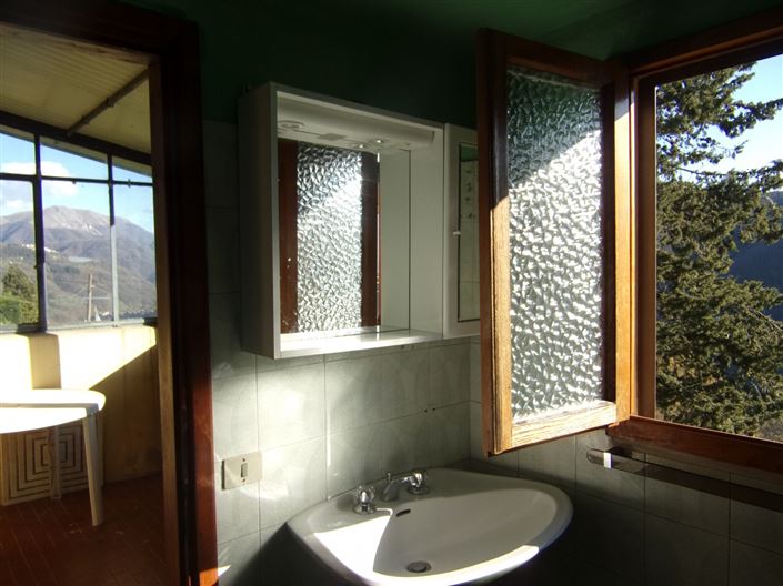 Image No.8-2 Bed Property for sale