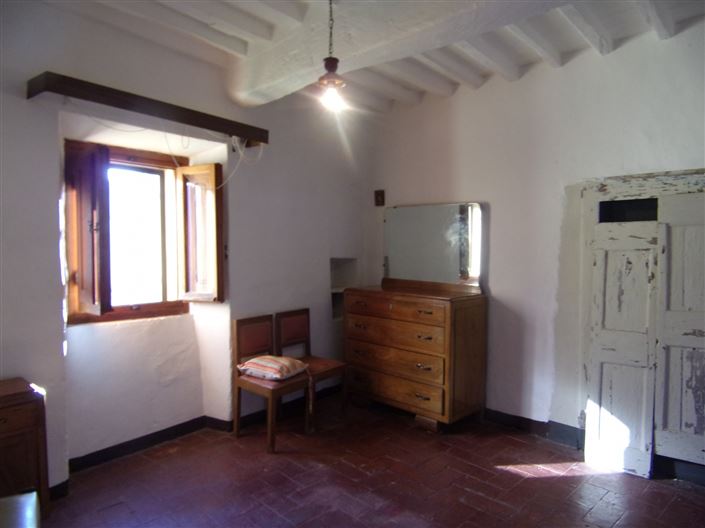 Image No.9-2 Bed Property for sale