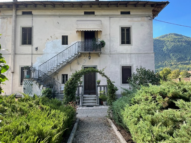 Image No.4-Villa de 6 chambres à vendre à Coreglia Antelminelli