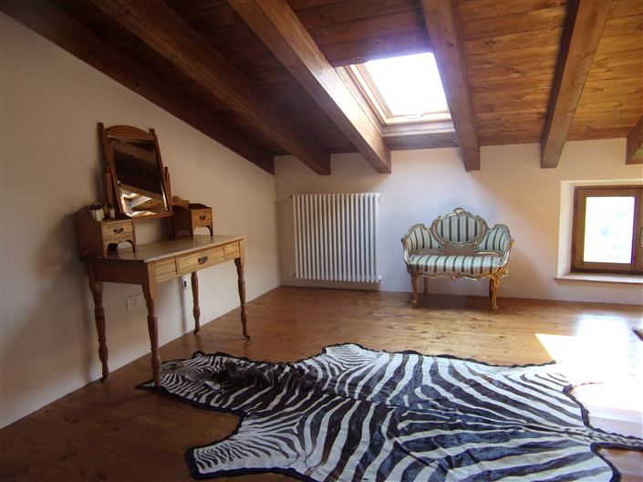 Image No.13-2 Bed Property for sale