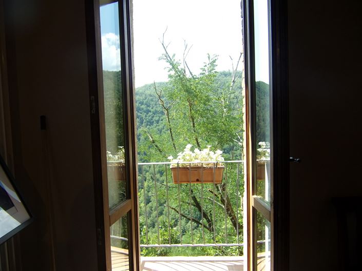 Image No.17-2 Bed Property for sale