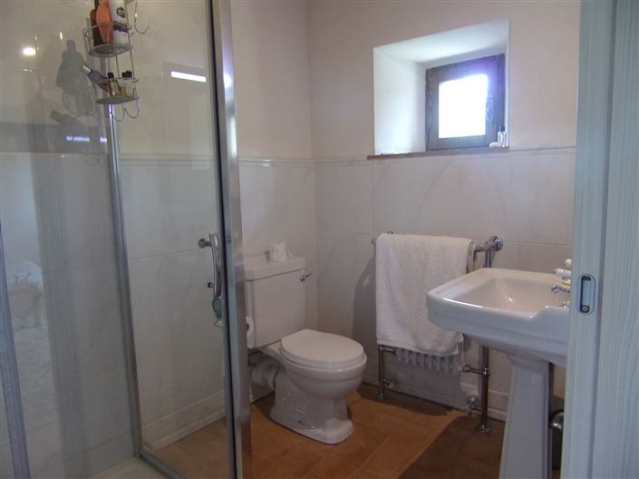 Image No.19-2 Bed Property for sale