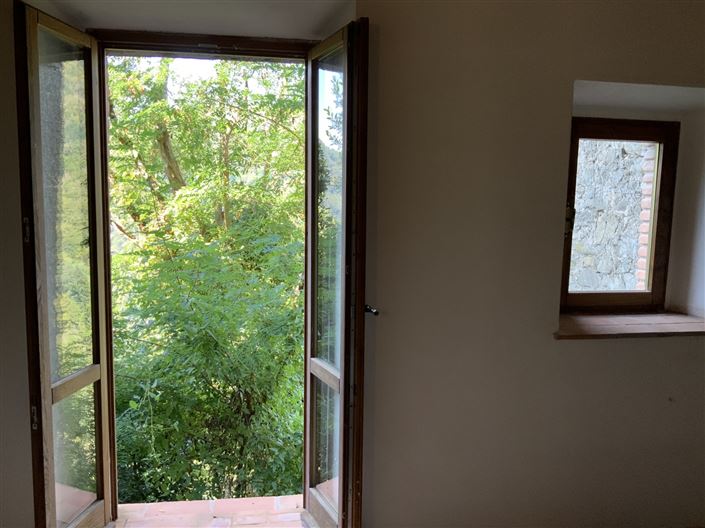 Image No.18-2 Bed Property for sale