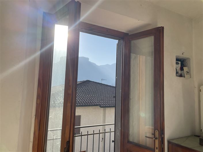 Image No.19-5 Bed Property for sale