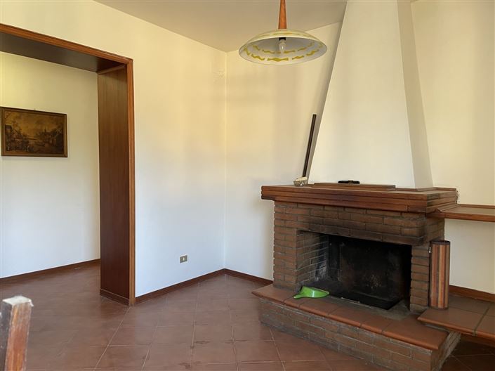 Image No.21-5 Bed Property for sale