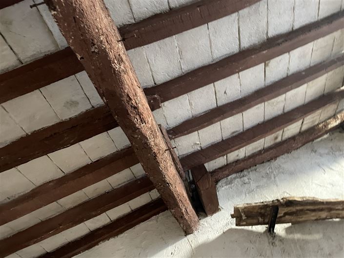 Image No.28-5 Bed Property for sale