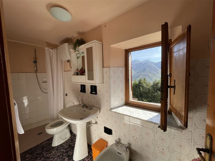 Image No.19-2 Bed Property for sale